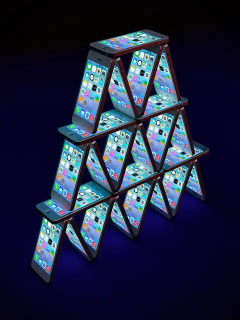 iphone, house of cards, mobile